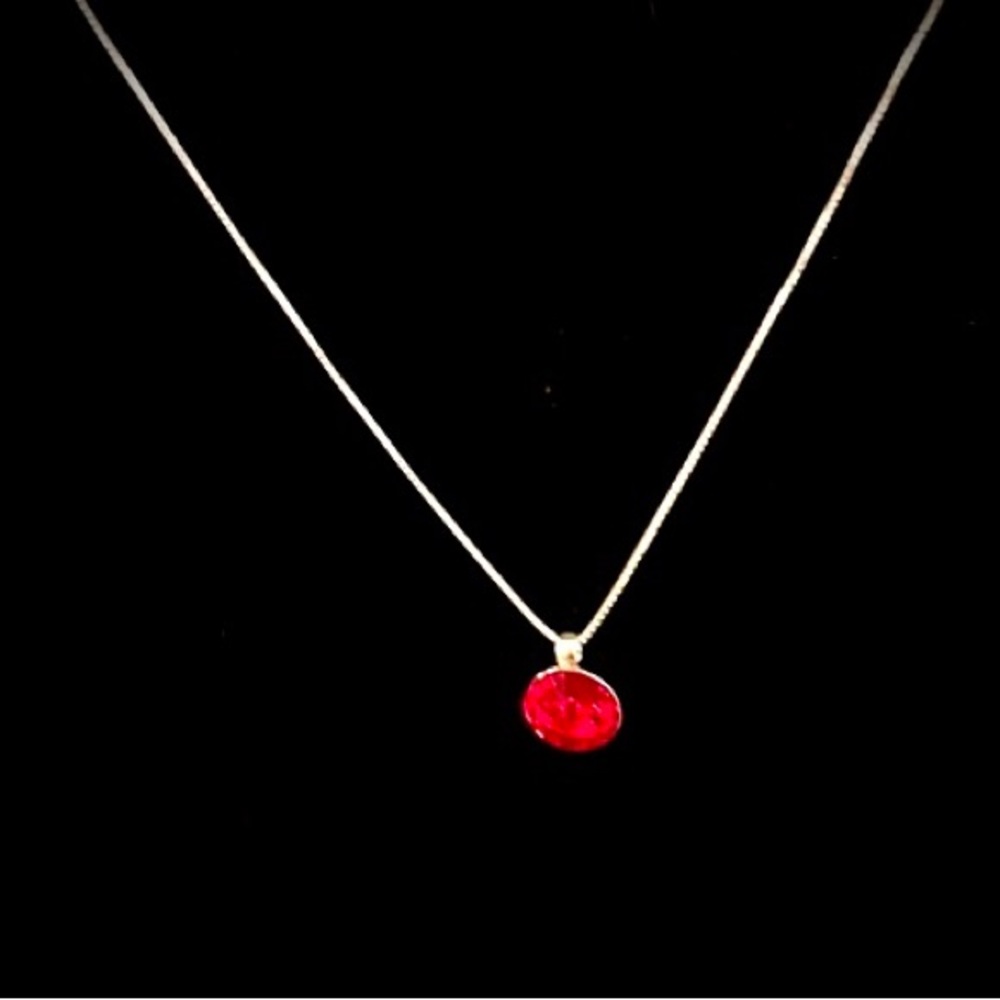 NWOT Beautiful 925 Silver Necklace w/Swarovski bright ruby red crystal.